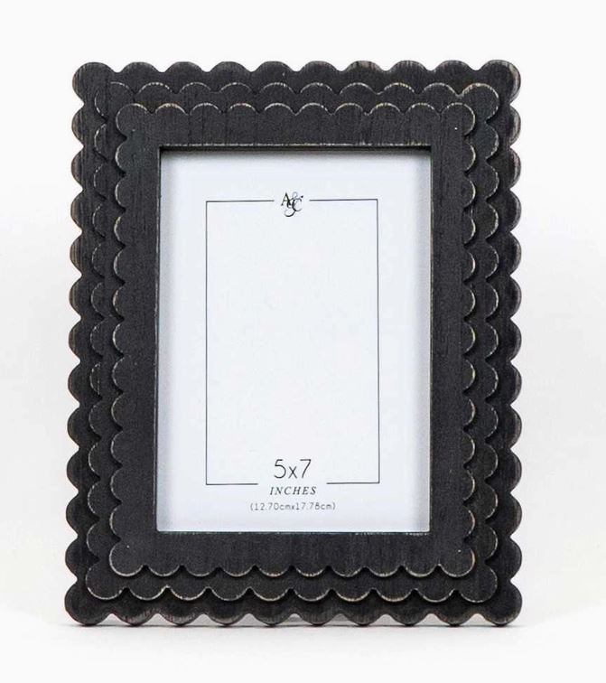 5x7 black scallop frame 